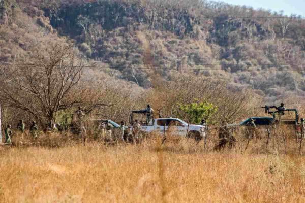 Enfrentamiento entre civiles en Elota y Cosalá, Sinaloa, deja quema de vehículos y bloqueos