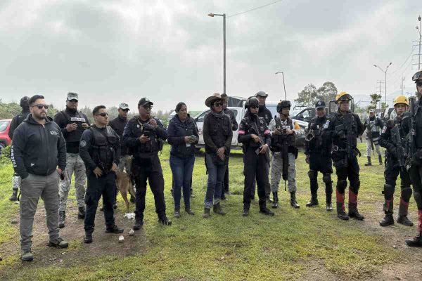 Familiares escarban en Bordo de Xochiaca para encontrar a Bryan, a 9 años de su desaparición en CDMX