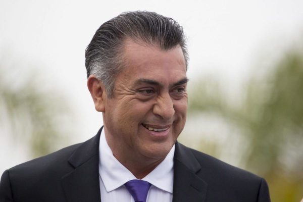 Incendian casa de exgobernador de Nuevo León, Jaime Rodríguez “El Bronco”;