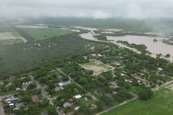 Lluvias causan cierre de carreteras, evacuaciones y deslaves en Tamaulipas; infraestructura está rebasadas, dice el gobierno
