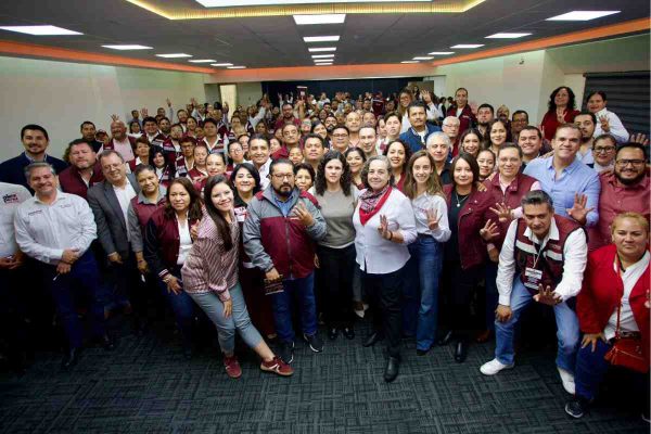 Luis Alcalde acusa a gobernador de Querétaro de no declarar dos propiedades en Texas; él lo rechaza