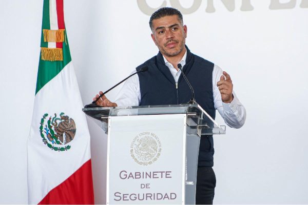 Omar García Harfuch en su visita a Sinaloa en medio de la ola de violencia