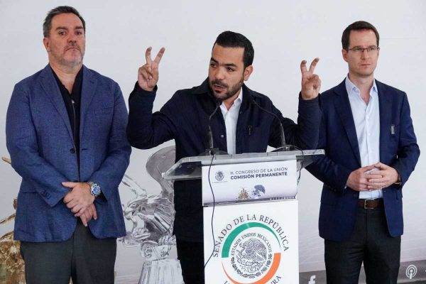 Oposición exige a Sheinbaum a prevenir “avalanchas gringas” tras anuncio de aranceles 