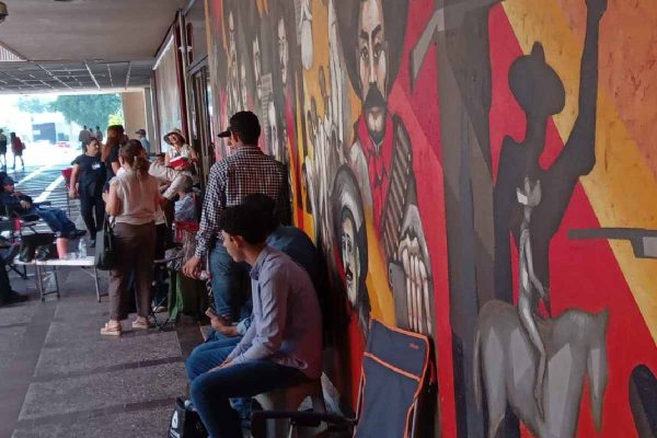 Toma del Palacio de Gobierno de Sinaloa por productores agrícolas