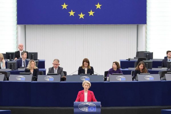 La Unión Europea retrasa hasta agosto la suspensión de aranceles de represalia a EU; buscan acuerdo