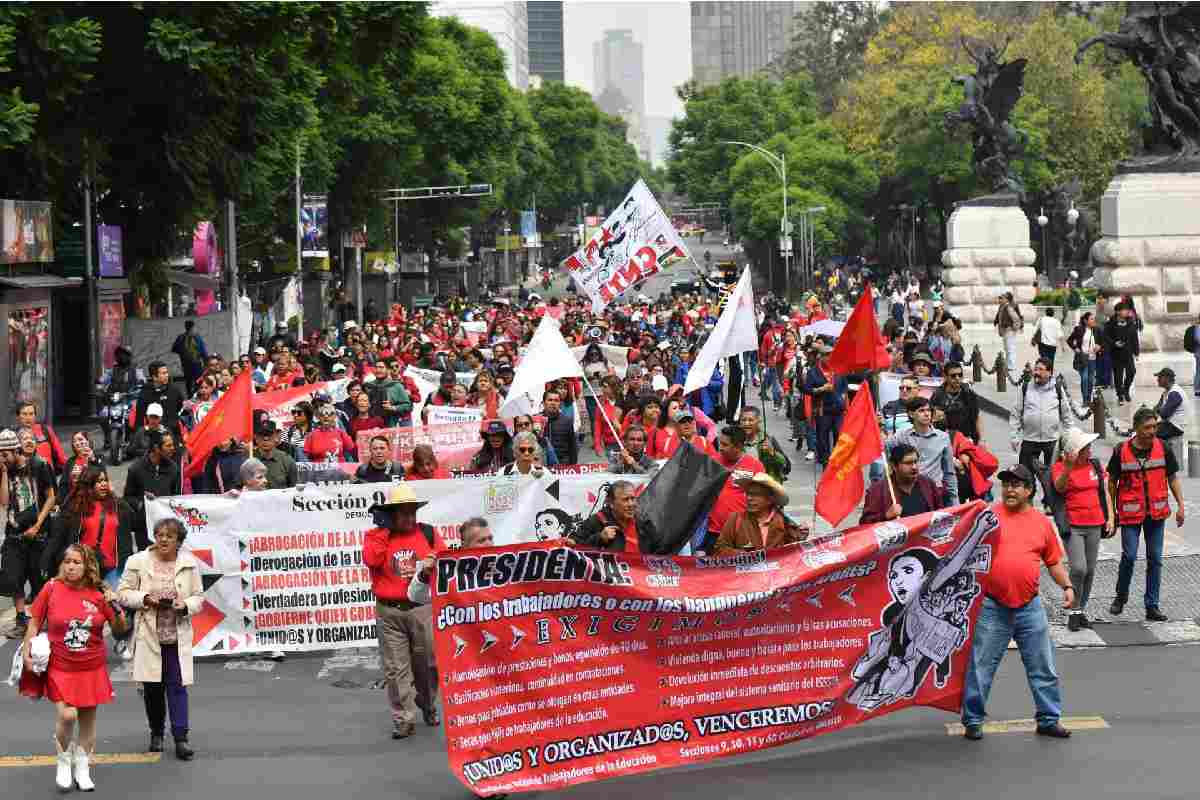 Maestros de la CNTE marchan rumbo a la SEP para dialogar con autoridades; estas son las vialidades afectadas