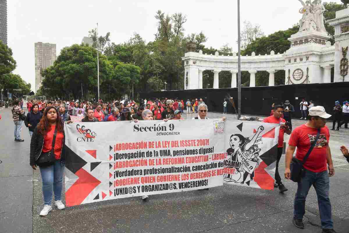 Maestros de la CNTE marchan rumbo a la SEP para dialogar con autoridades; estas son las vialidades afectadas