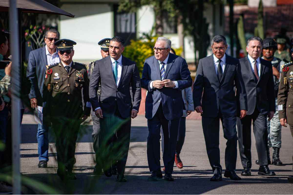 “Queremos que la sociedad nos comprenda”: gobernador de Sinaloa justifica militarización de mandos civiles ante inseguridad