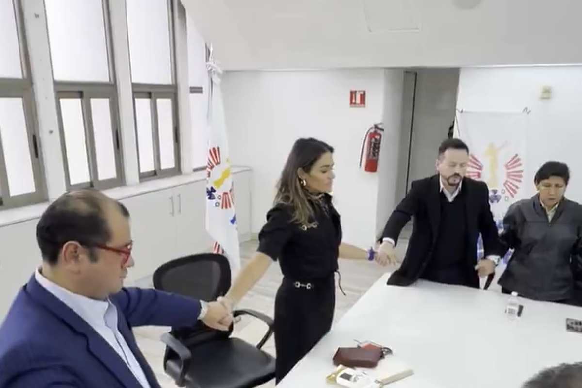 Alessandra Rojo líderes religiosos