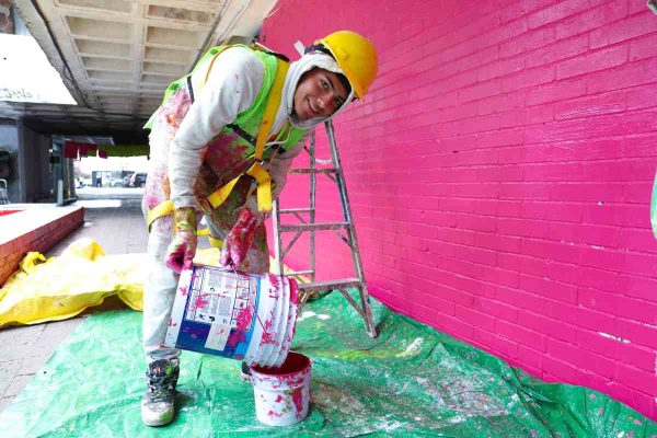 Brugada anuncia mejora de mil 200 unidades habitacionales en CDMX con pintura, drenaje y agua 