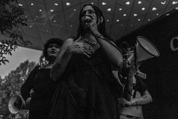 Cineteca Nacional criminaliza a activista trans; exige 200 mil pesos por daños causados en protesta
