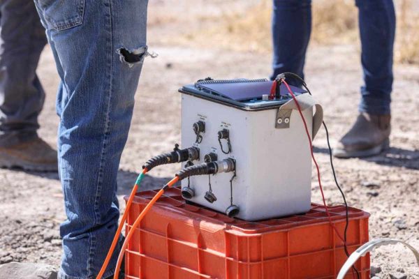 Con tecnología y drones, familias de desaparecidos encuentran fosas clandestinas en Jalisco