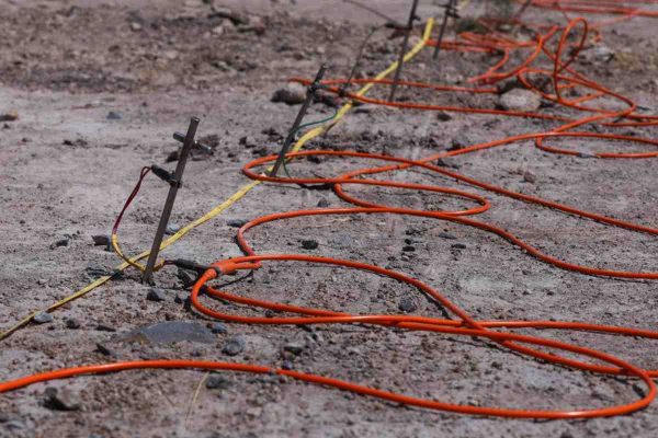 Con tecnología y drones, familias de desaparecidos encuentran fosas clandestinas en Jalisco