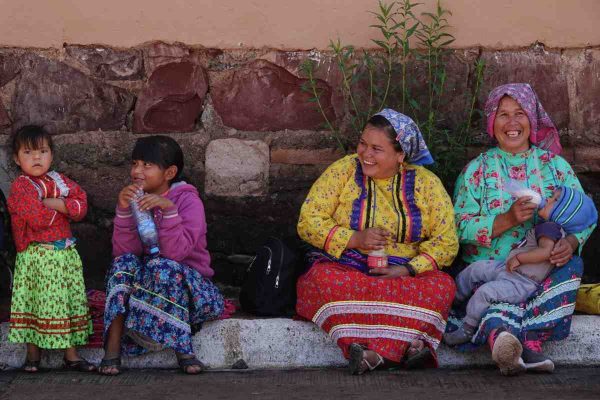 Da a luz niña rarámuri de 11 años; surgen exigencias para indagar abuso infantil 