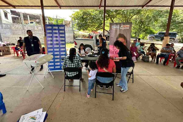 Guatemala recibe a chiapanecos desplazados por violencia; gobierno de Chiapas dice que son familiares de criminales