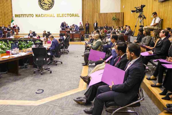 INE constancias mayoría