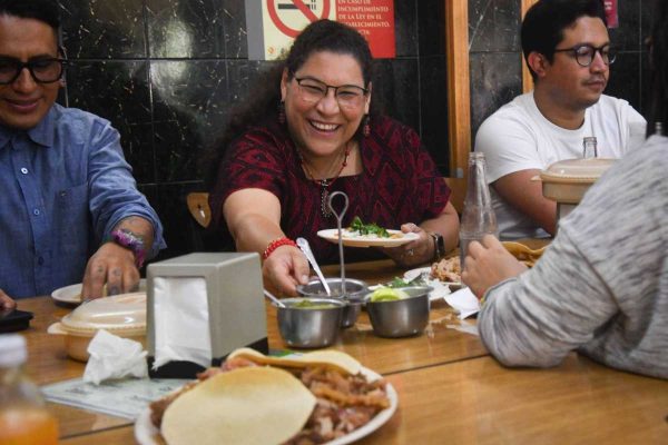 Lenia Batres acusa a ministros de aprobar presupuesto de más de 5 mmdp para 2026; pide austeridad 