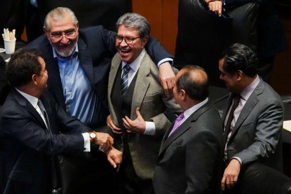 Noroña discrepa con Alcalde por “justa medianía”; Monreal pide a Gutiérrez Luna “dar la cara” 