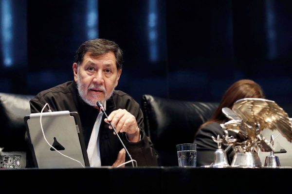 Noroña leyó el pronunciamiento que él mismo escribió