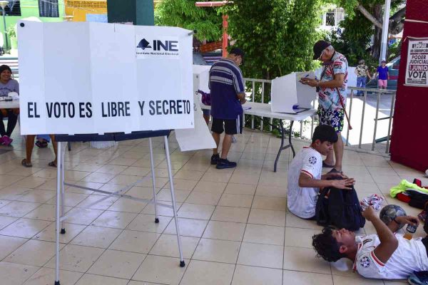 Reforma electoral INE y comisión presidencial