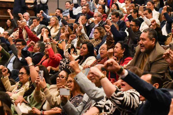 Reforma electoral no afectará a partidos minoritarios, dice Alcalde; critica plurinominales