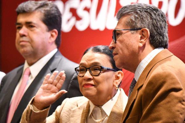Se aprobarán iniciativas de diputados, pero sin impacto presupuestal, dice Monreal