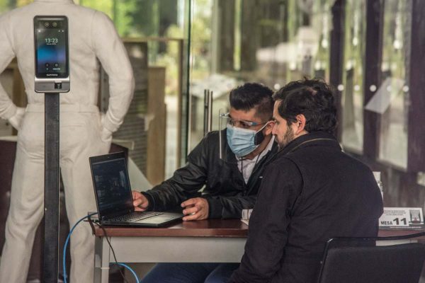 Secretaría Anticorrupción no tiene información sobre empresa que recolecta datos biométricos