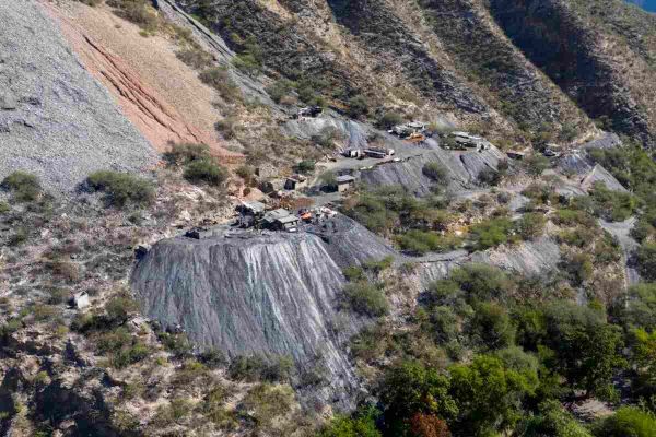 Tráfico de mercurio: investigadores descubren nexo de narcotráfico mexicano con minería ilegal