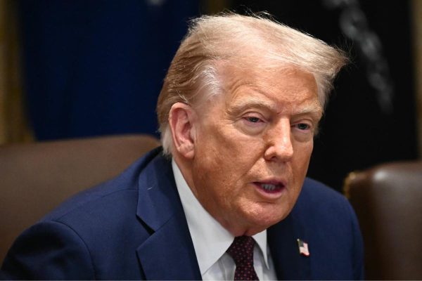 Trump aseguró que estaba al tanto del tiroteo en una escuela de minneapolis