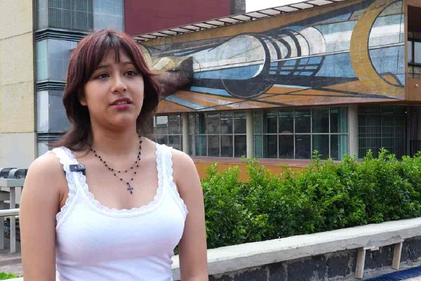 Vanessa Bolaños aspirante bachillerato con puntaje perfecto examen ecoems UNAM