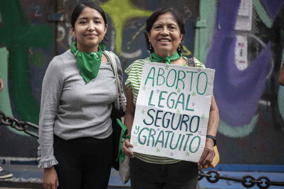 Comisión de Atención a Víctimas incumple orden judicial y niega reparación a víctima que no pudo acceder a aborto por violencia sexual