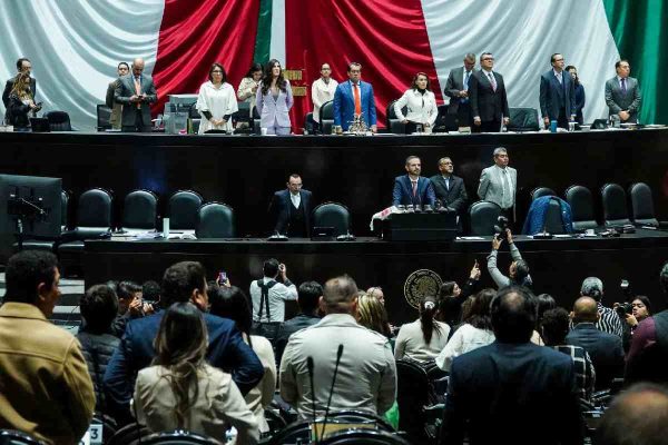 Habrá crisis constitucional si PAN y Morena no acuerdan la Presidencia de la Cámara de Diputados, advierte Ricardo Monreal