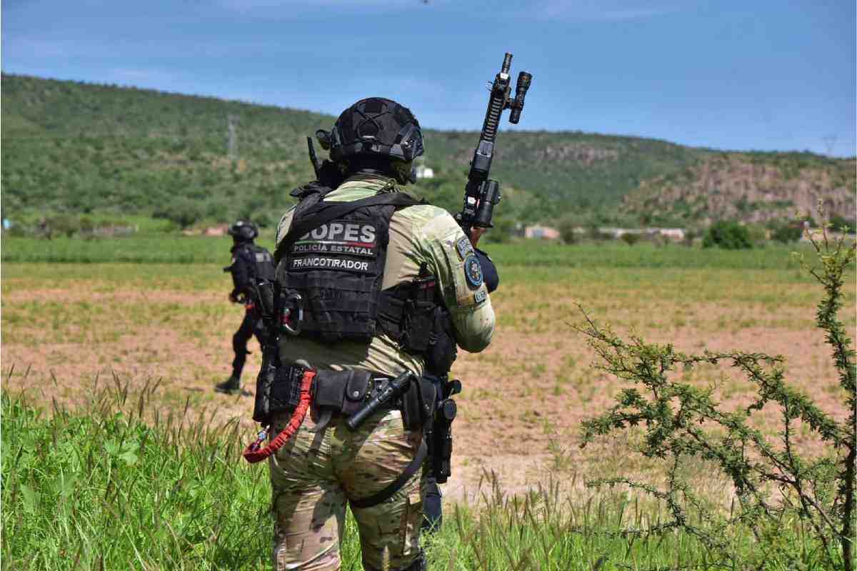 México extradita a EU a 26 personas con vínculos con organizaciones criminales 