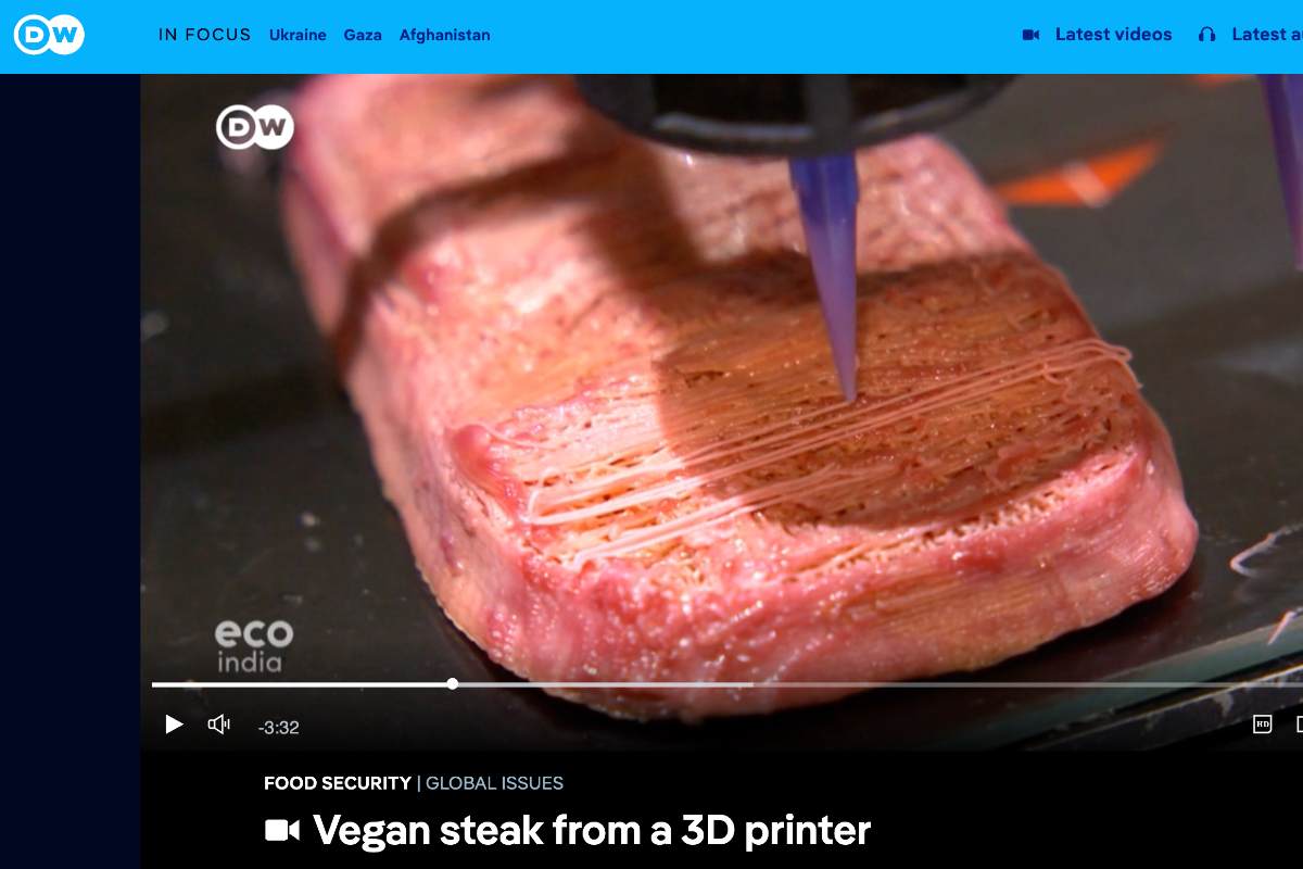 Contrario a lo que se afirma en redes, la empresa Redefine Meat utiliza únicamente ingredientes de origen vegetal para sus productos. 
