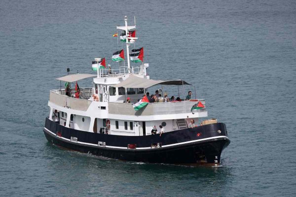 “La historia es sobre Palestina”: la Global Sumud Flotilla zarpa hacia Gaza para romper el bloqueo de Israel