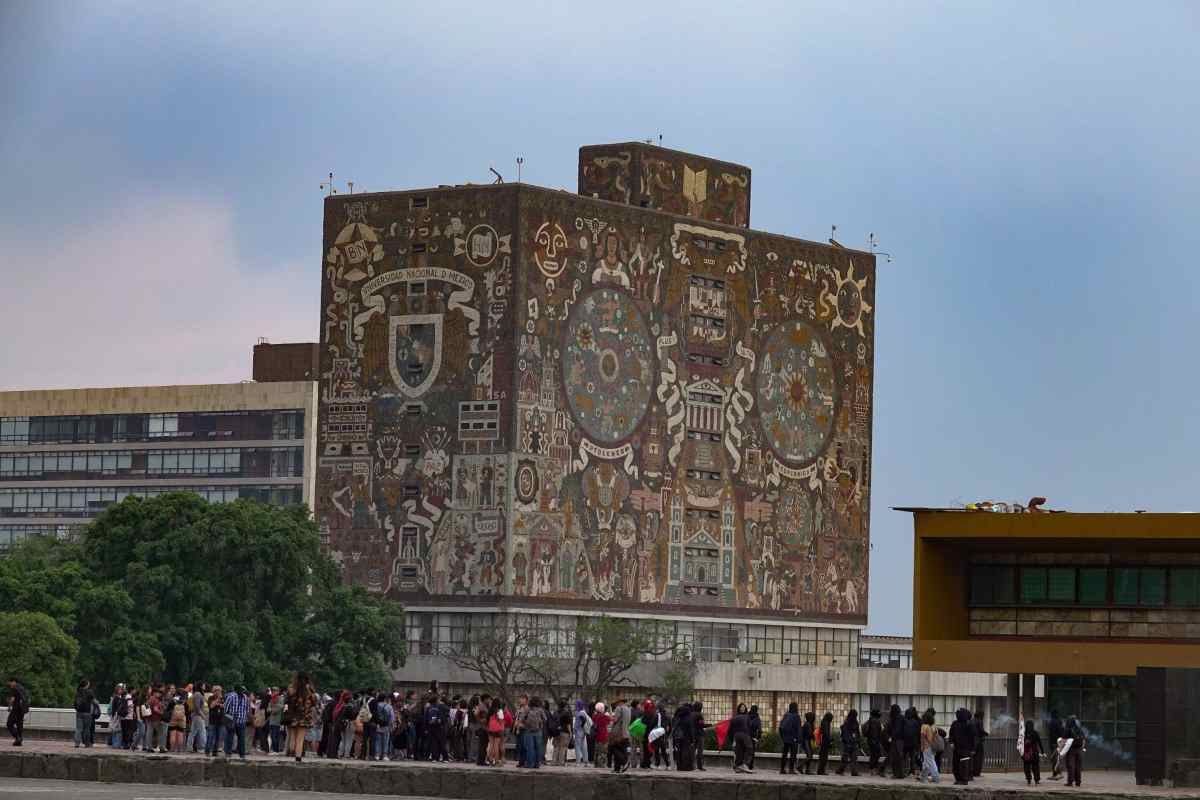 mujeres estudiantes UNAM discriminación