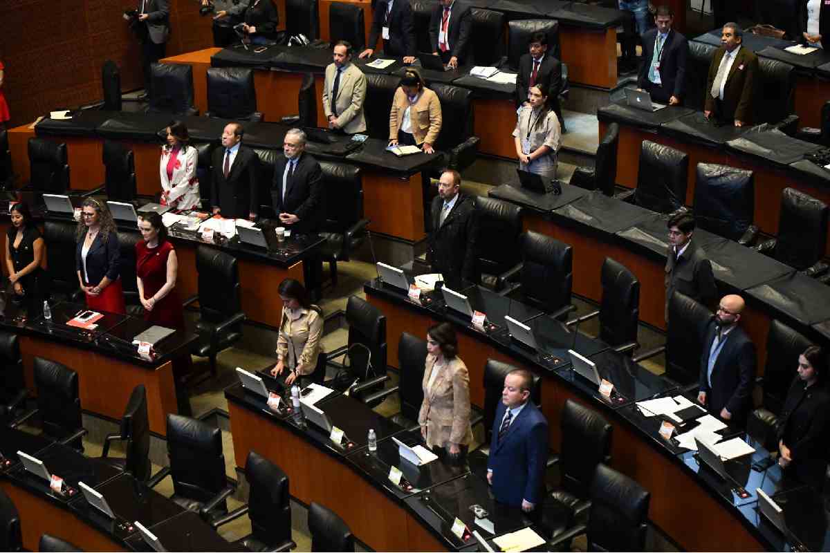 PRI pierde otro senador y pasa a ser la cuarta fuerza del Senado