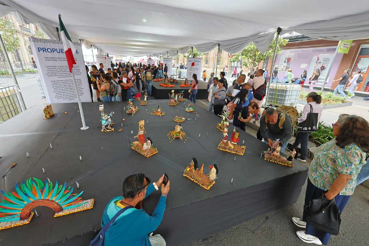 Ofrenda Monumental Zócalo 