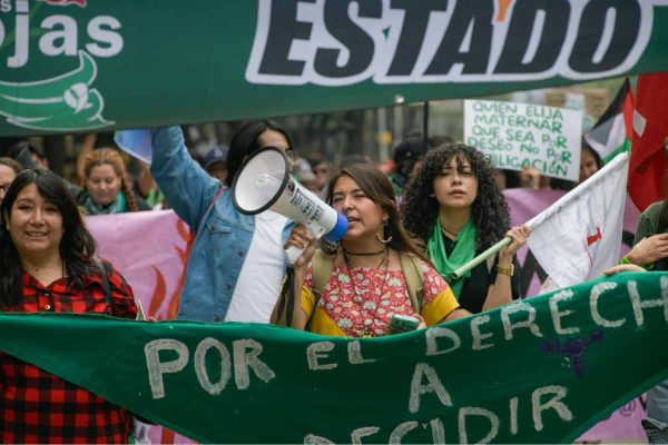 “¡Aborto legal ya!”, exigen colectivas durante marcha del 28S; urgen legislar a estados faltantes