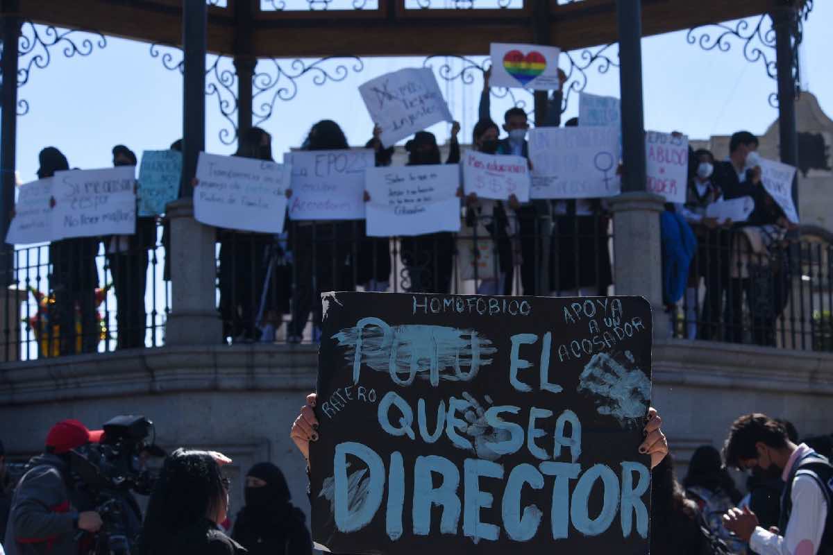 Acoso en preparatoria.