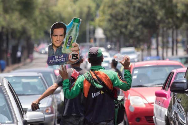 Diputados avalan prohibir venta de bebidas energéticas a menores de edad