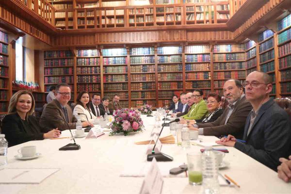 Comisión Presidencial se reúne con Tribunal Electoral