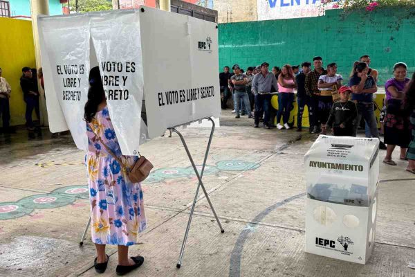 Dan constancia de mayoría a edil electo de Pantelhó, Chiapas; elecciones se habían pospuesto 4 años