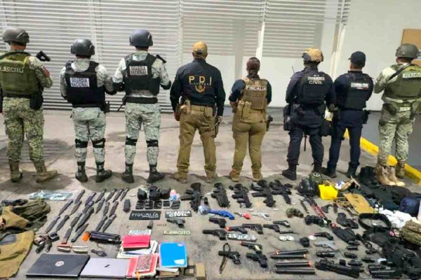 Detienen a 38 presuntos “guardias” de La Luz del Mundo en un campamento en Vista Hermosa, Michoacán