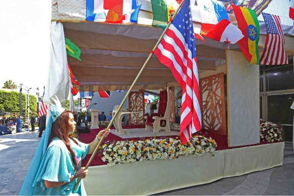 Fieles de la Luz del Mundo provienen de distintos países