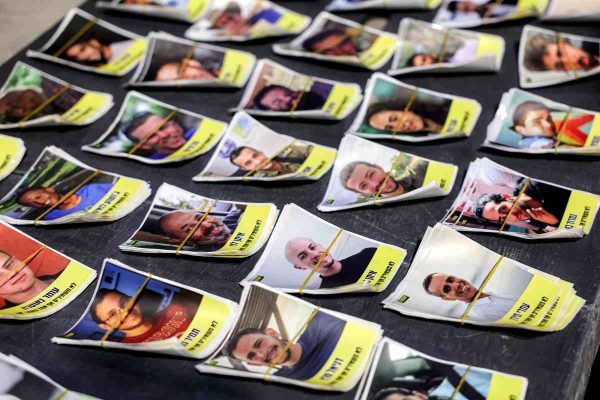 Hamás dice que perdió contacto con dos rehenes en Ciudad de Gaza por los “brutales” bombardeos israelíes