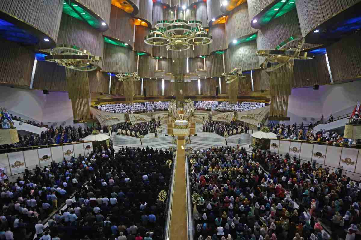Iglesia de La Luz del Mundo, dirigida por Naassón Joaquín tiene millones de adeptos