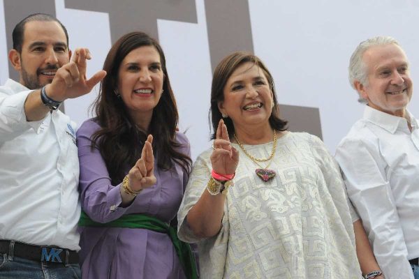 Kenia López fue jefa de oficina en la precampaña de Xóchitl Gálvez