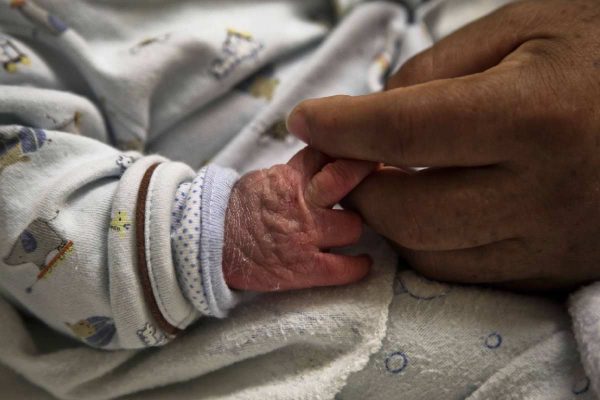 Nacimiento de bebés a la baja en México