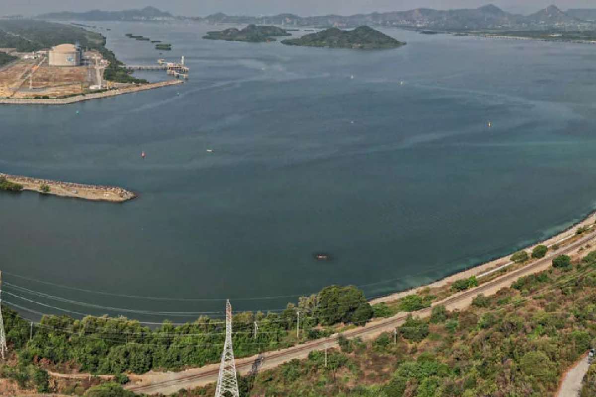 La empresa Porter Cuyutlán desarrolla, actualmente, en el Nuevo Puerto Cuyutlán, dentro del municipio de Manzanillo, Colima, una Terminal de Almacenamiento y Reparto de Hidrocarburos.